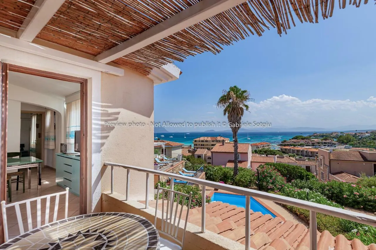 גולפו אראנצ'י Sardinia Blu Residence מלון דירות גולפו אראנצ'י